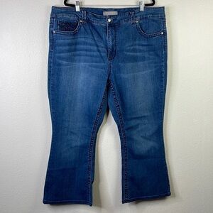 Melissa McCarthy seven7 slim flare medium wash jean size 24